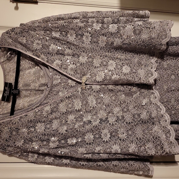 Dress - Picture 2 of 3